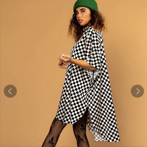  Dressed in LaLa Large Live a Little Oversized Top in Checkerboard - Picture 4 of 5